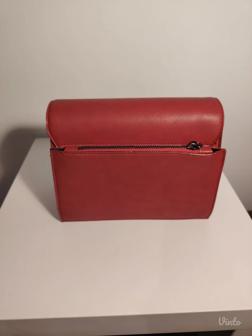 Zara ženska torbica