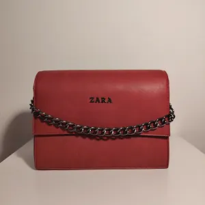 Zara ženska torbica