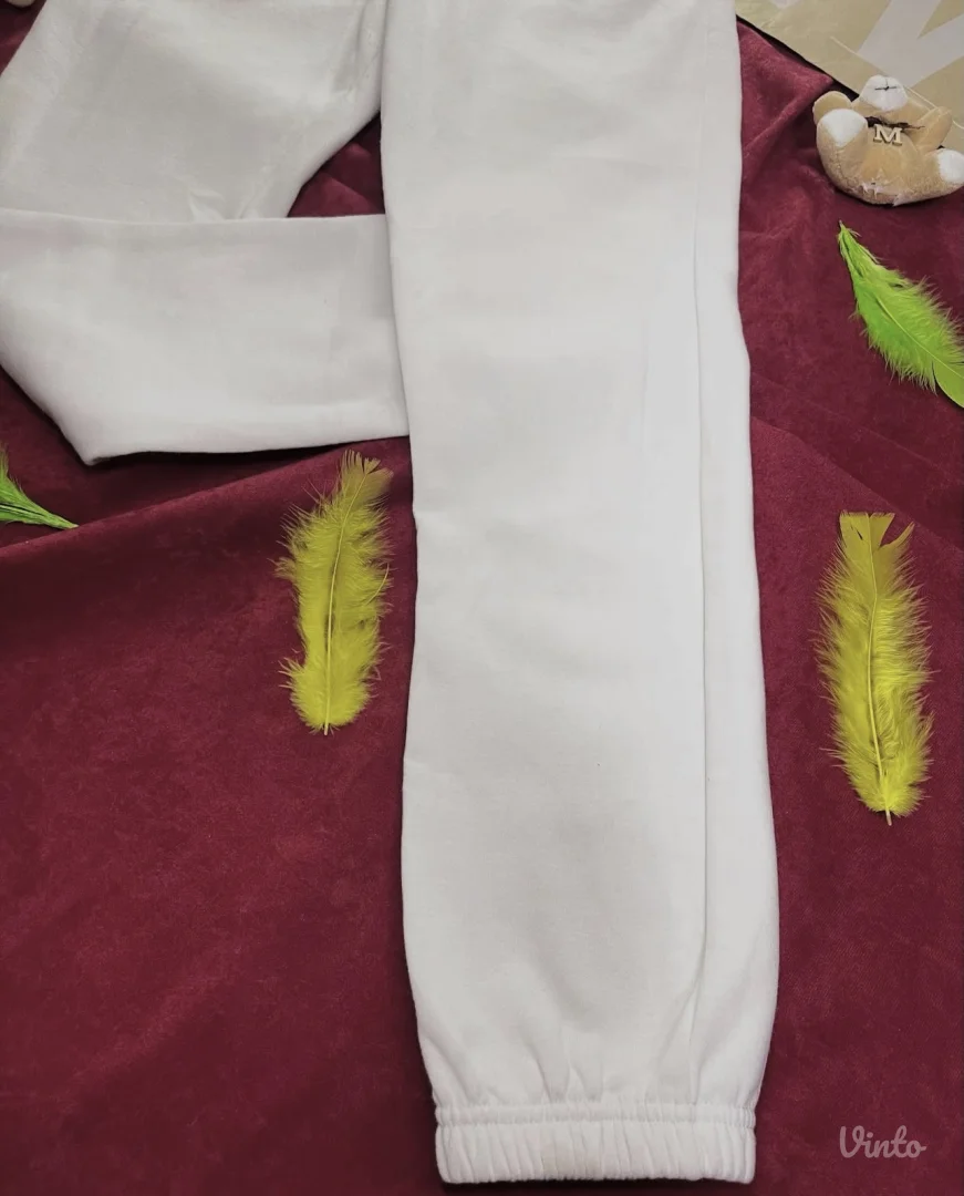 New yorker trenerka od XXS do M