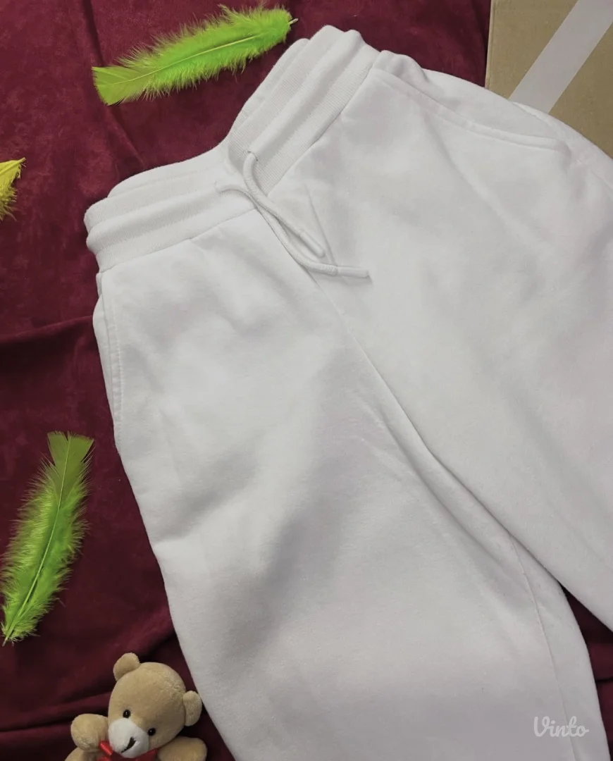 New yorker trenerka od XXS do M