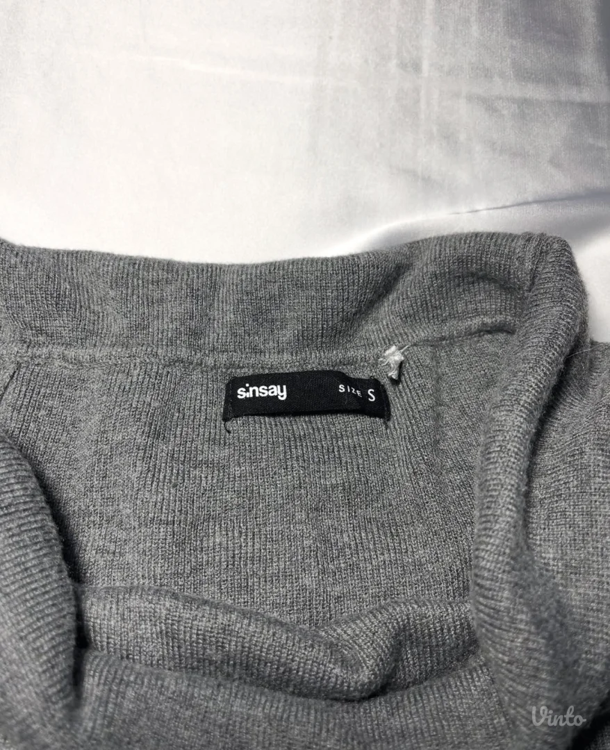 NOVA Sinsay majica sa spuštenim ramenima S/M