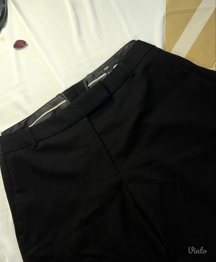 NOVE H&M pantalone