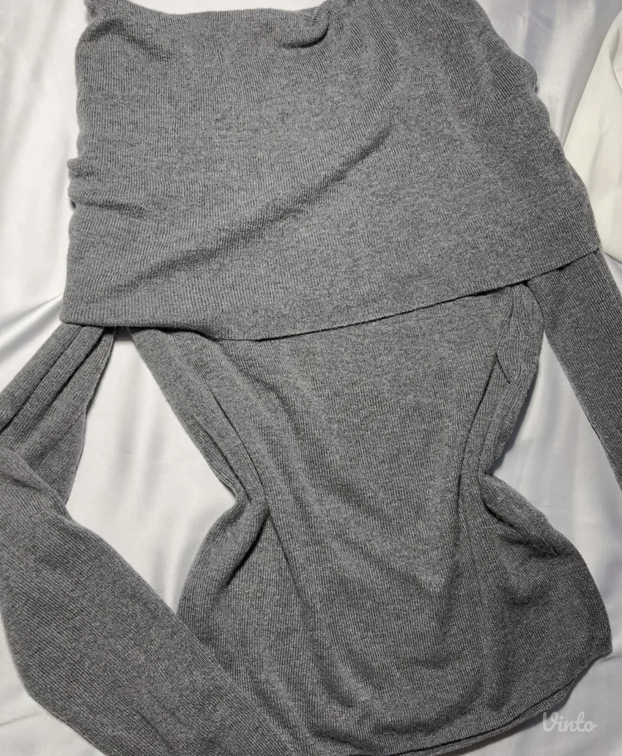 NOVA Sinsay majica sa spuštenim ramenima S/M