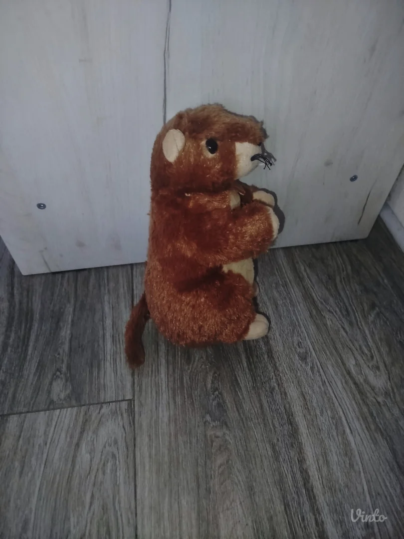 Dabar plisana igracka