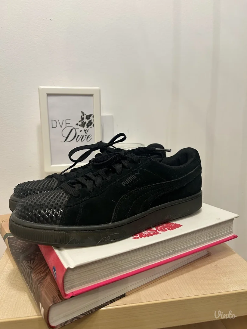 Puma - black spiky patike