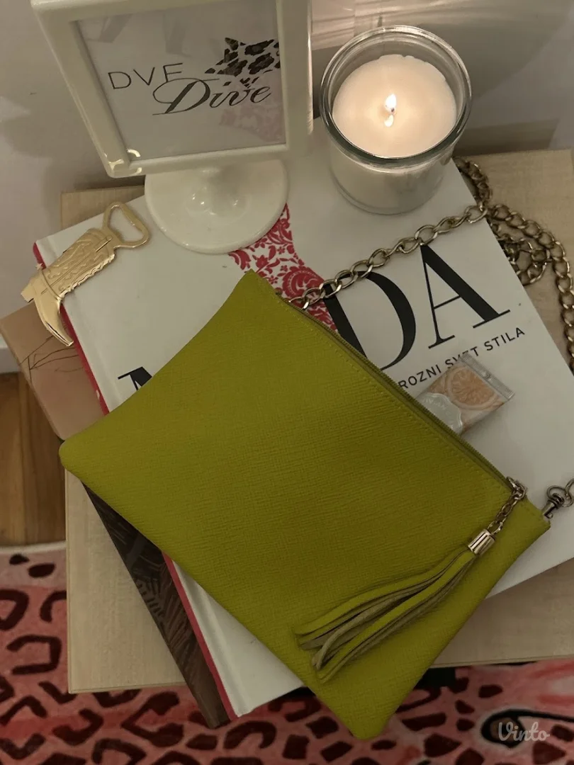 Lime green kožna torbica