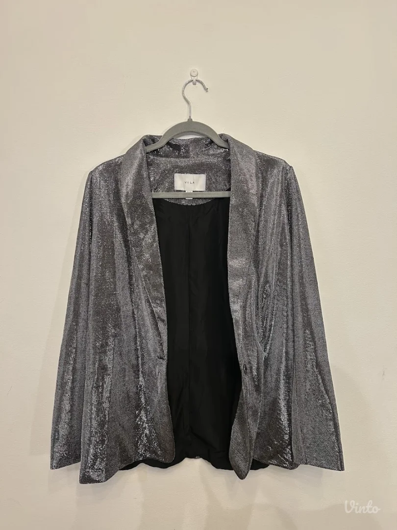 Srebrni blejzer - Vila