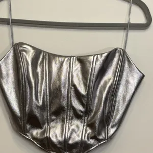 Metalic korset - Garage