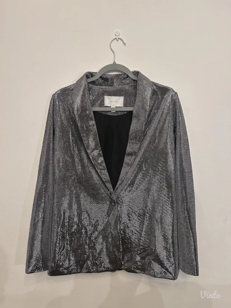 Srebrni blejzer - Vila