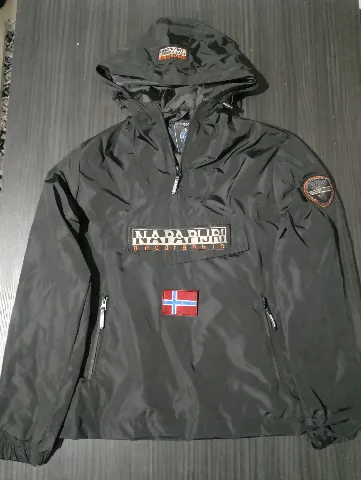 Napapijri muški crni šuškavac – original, veličina M (48)