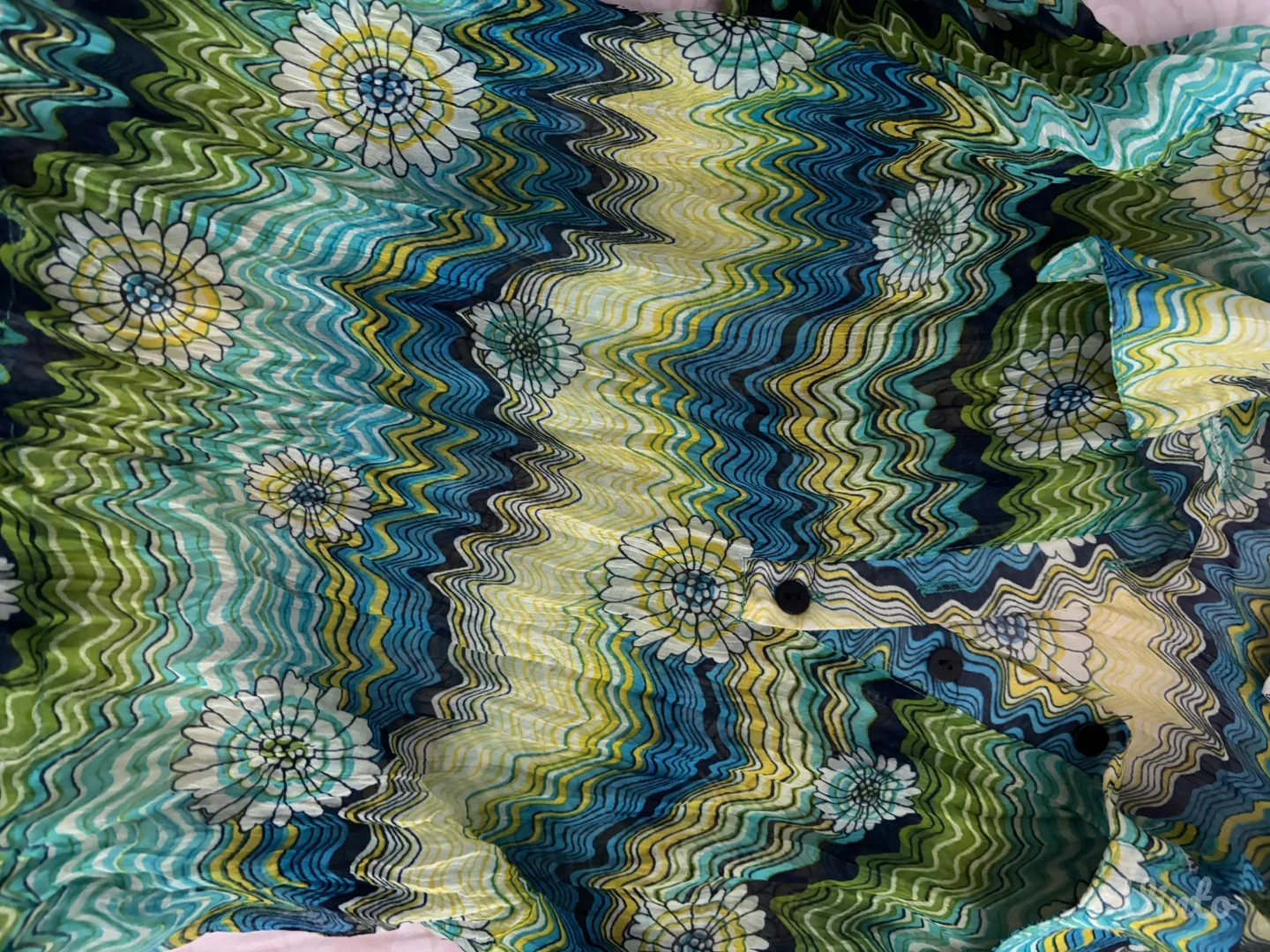 Sarena letnja bluza
