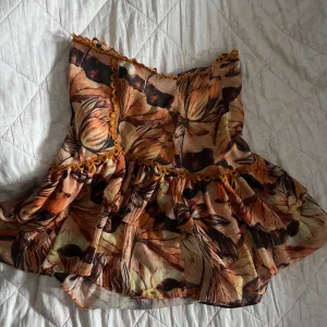 Komplet top i suknja/S