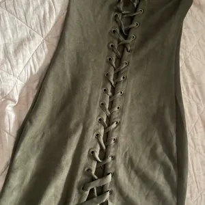 Uska zelena haljina/S