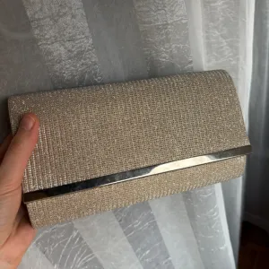 Elegantna pismo torba