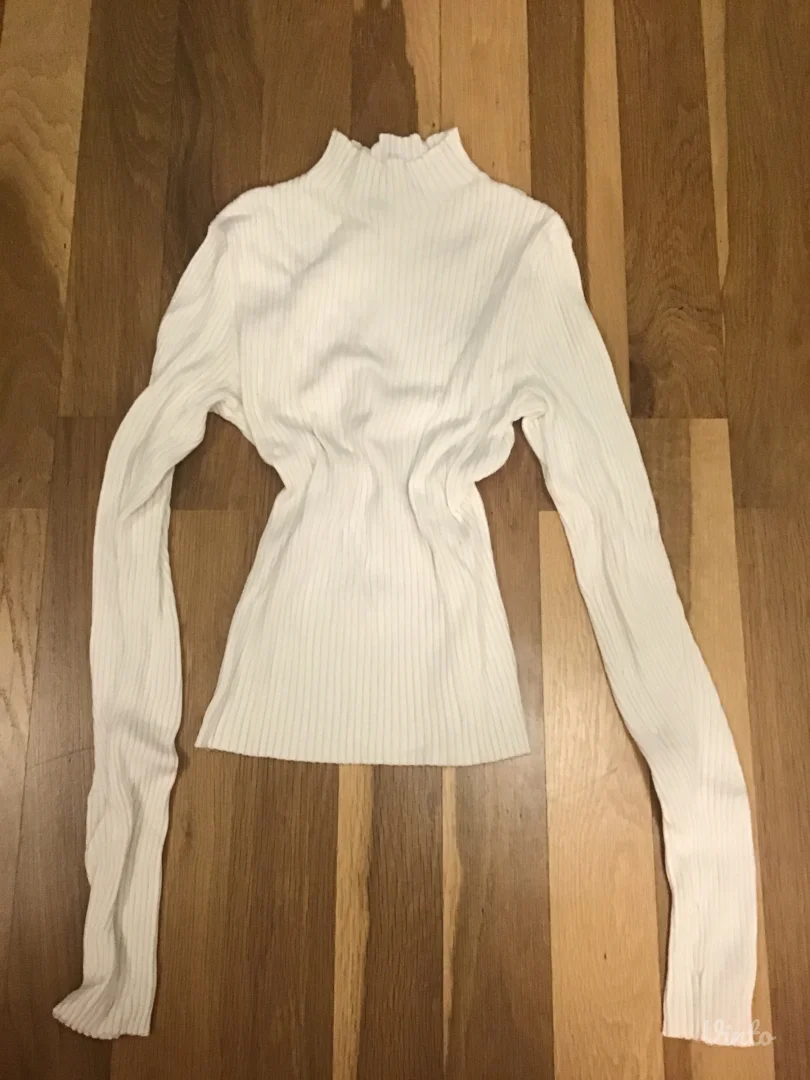 Crna i Bela uska rolka