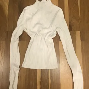 Crna i Bela uska rolka