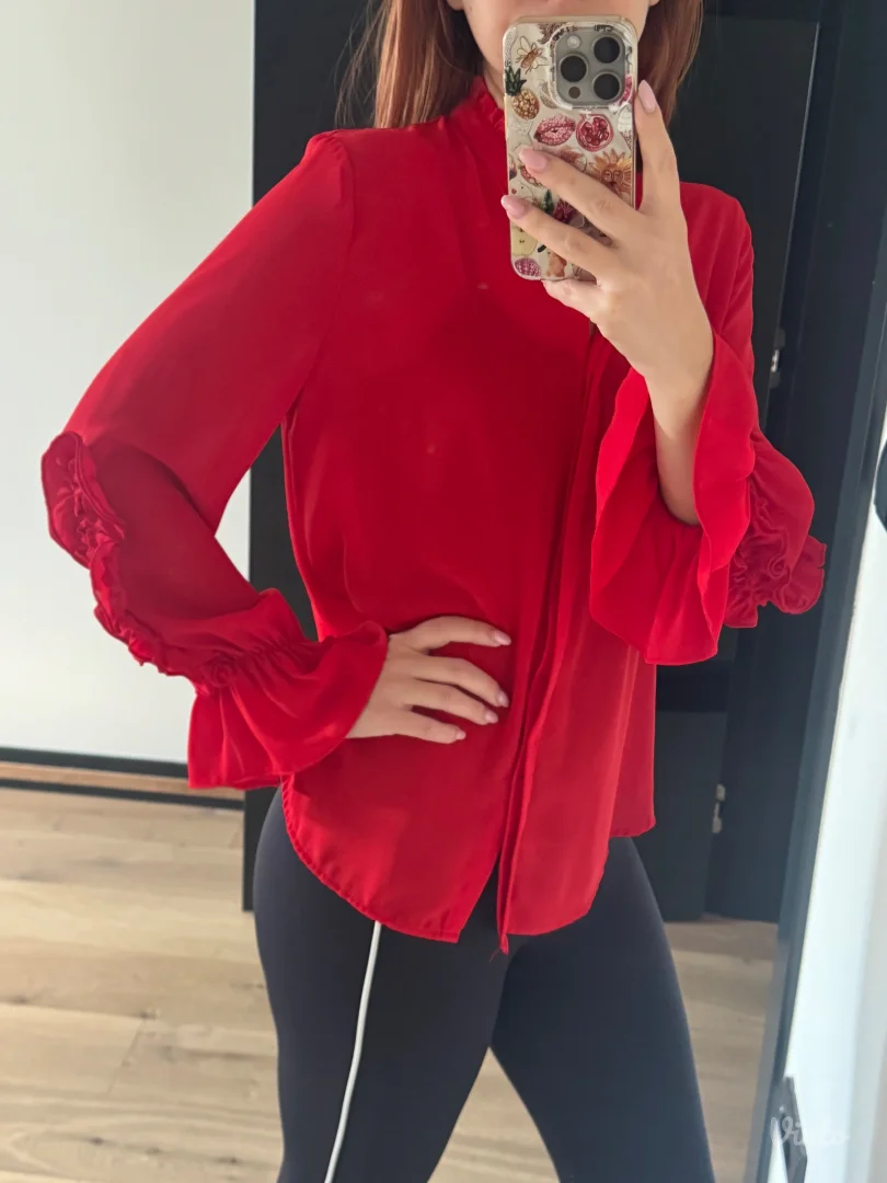 Zara kosulja XS odgovara i S