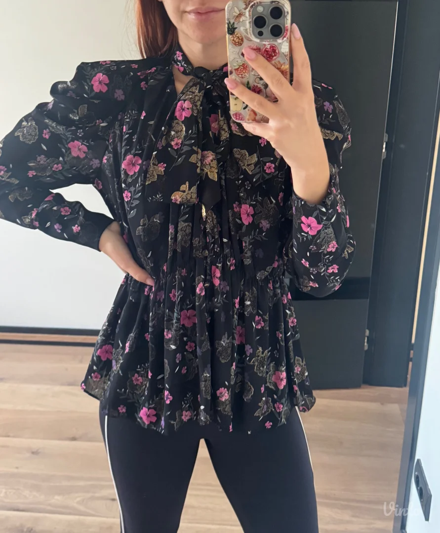 Zara bluza XS odgovara S