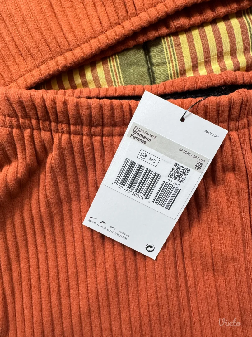 Novi Nike set top + sorts S/XS