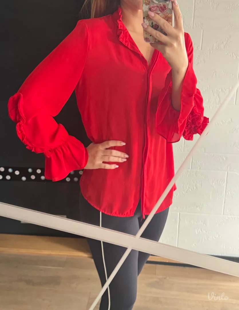 Zara kosulja XS odgovara i S