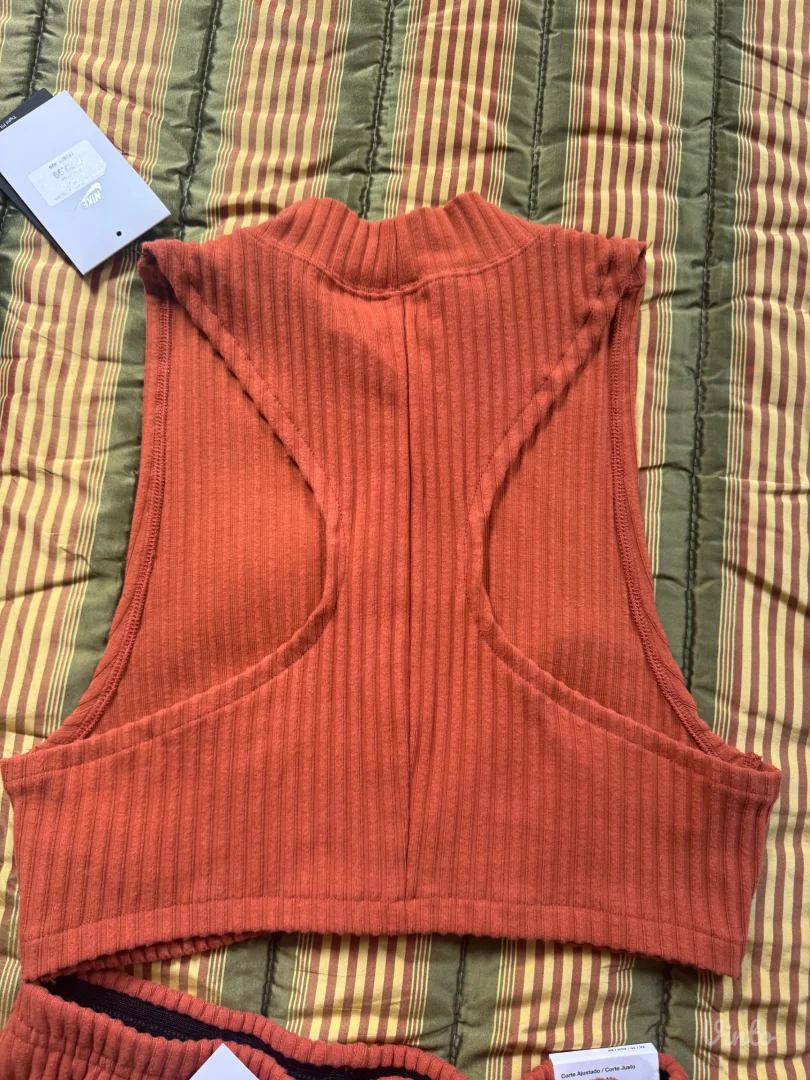 Novi Nike set top + sorts S/XS