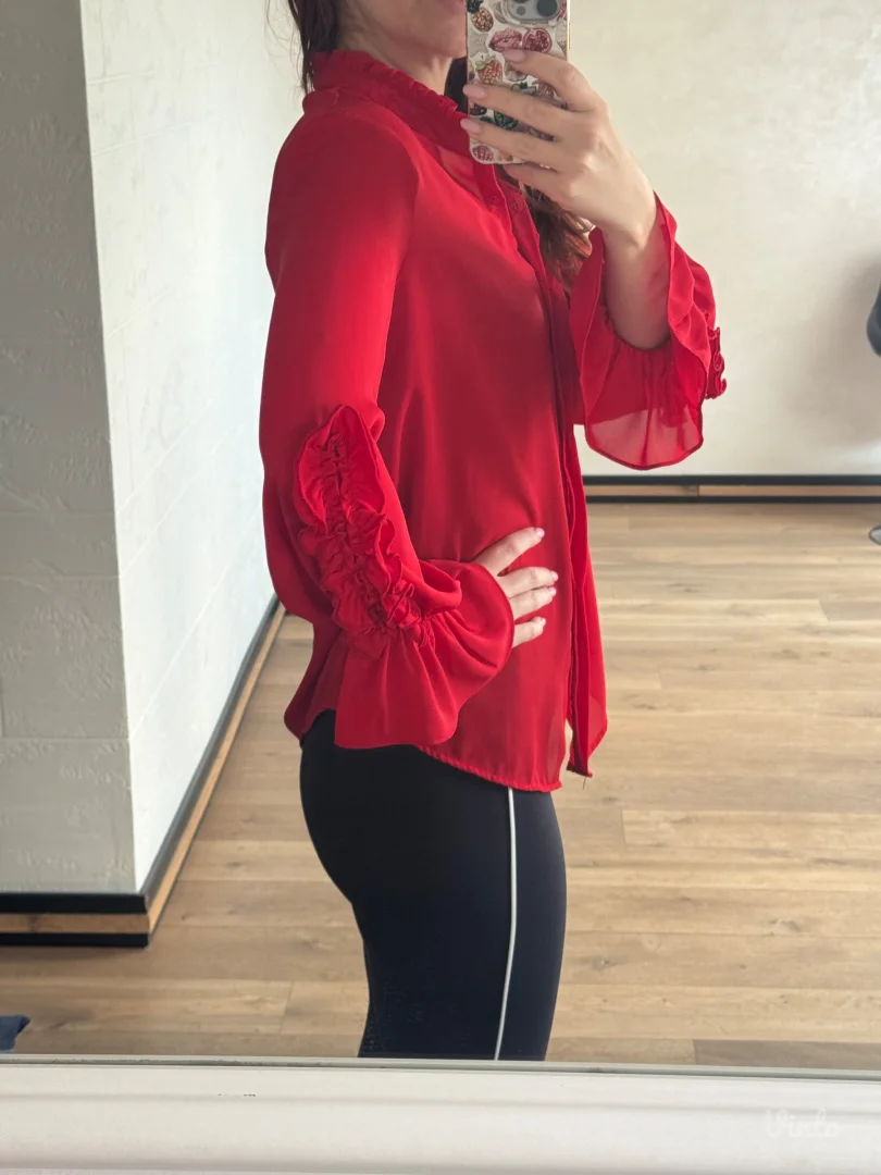 Zara kosulja XS odgovara i S