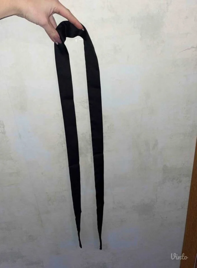 Svileni ogrtac za cipkom