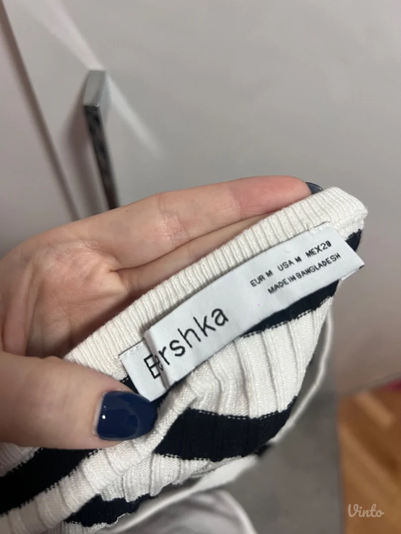 Bershka crno bela majica