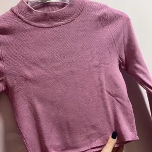 Reserved ljubicasta majica