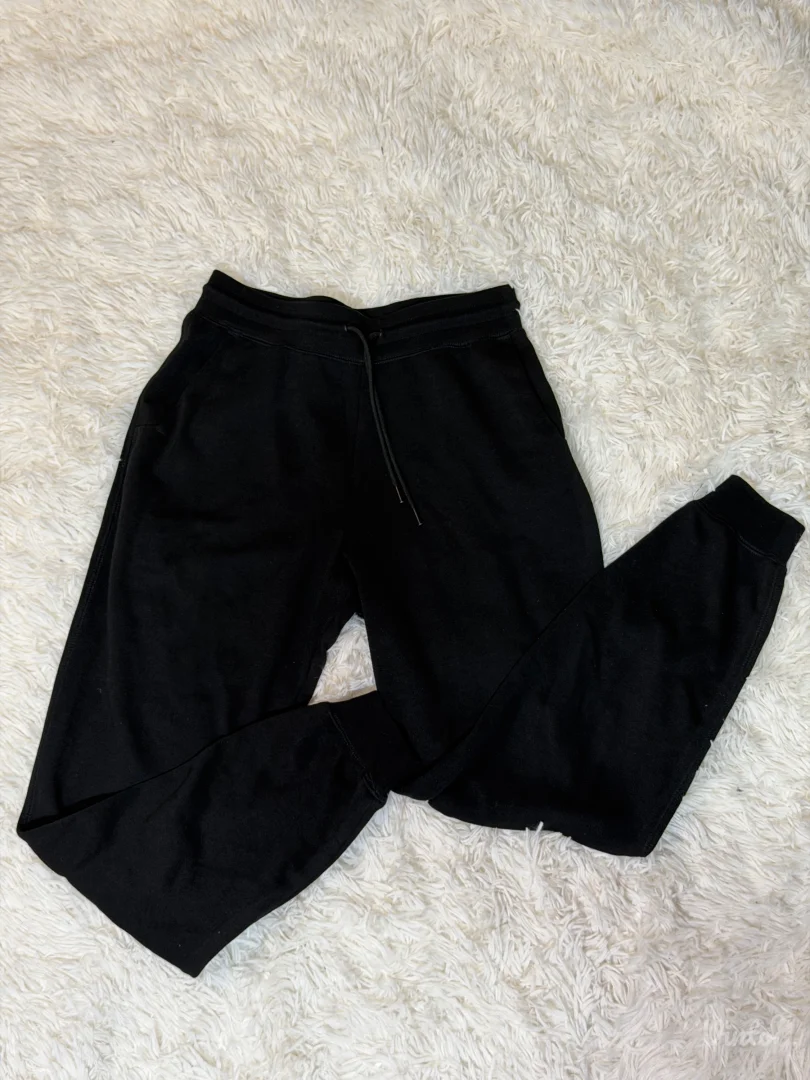 Donji deo trenerke zenski