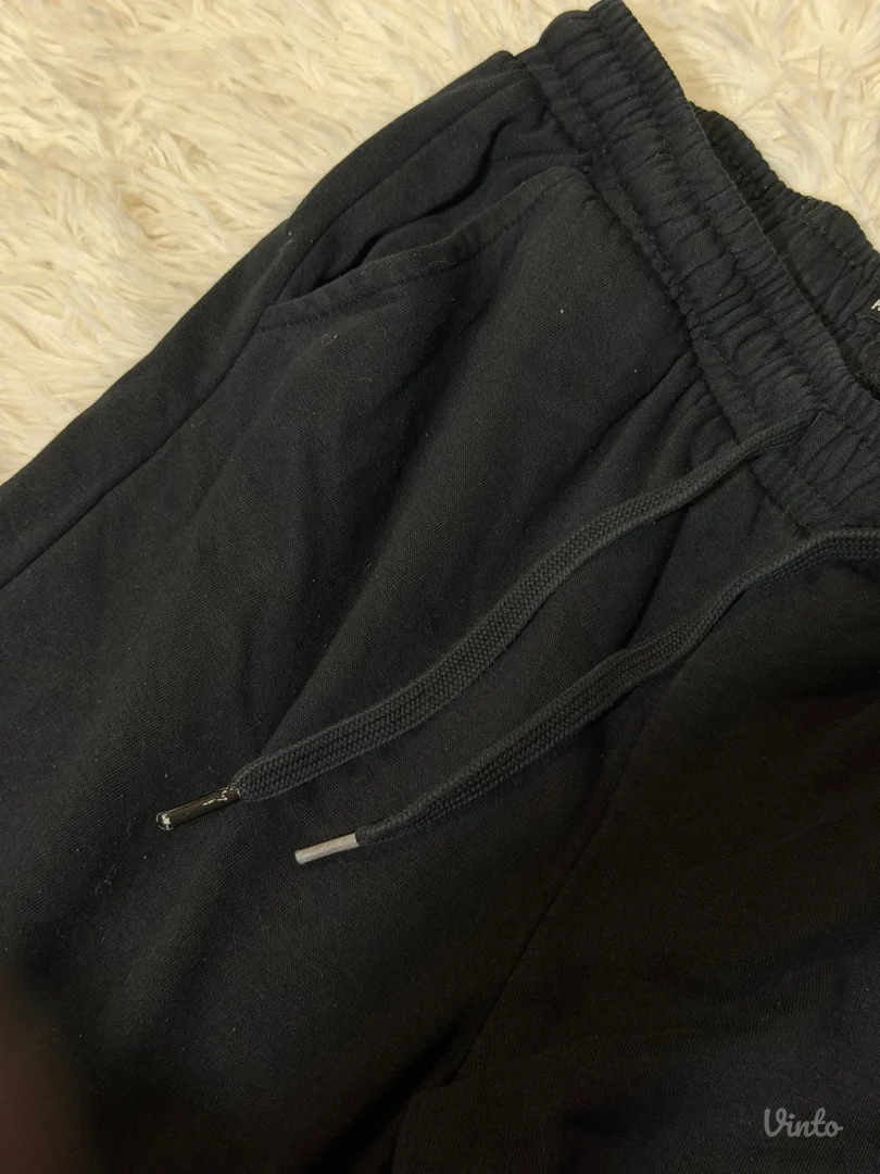 Donji deo trenerke zenski