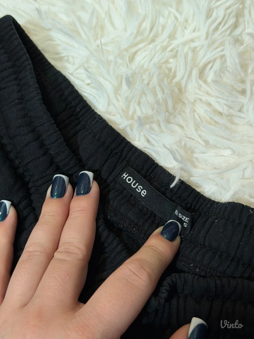 Donji deo trenerke zenski