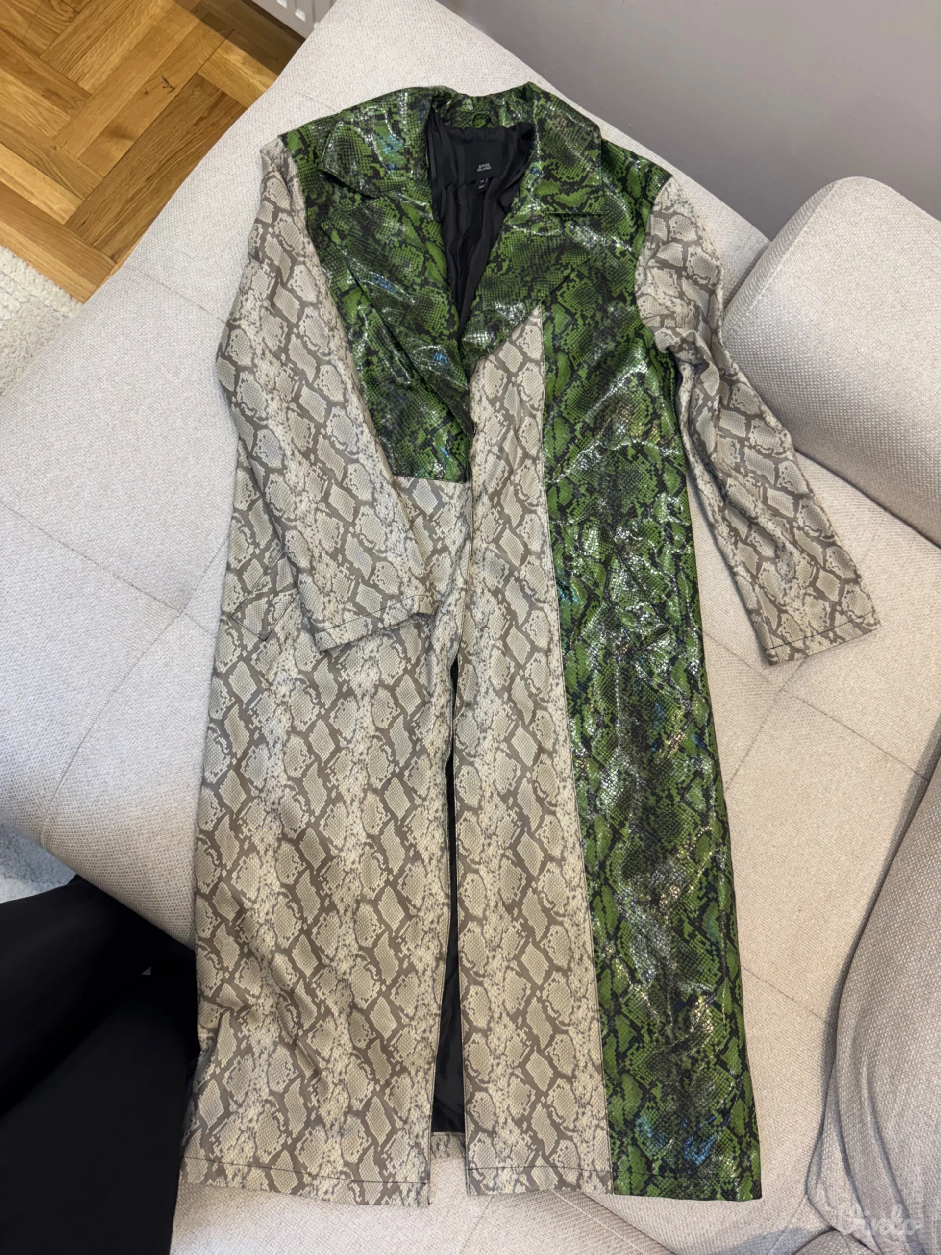 River Island Mantil