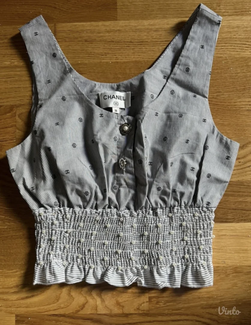 Chanel top sa dust bag