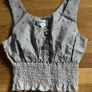 Chanel top sa dust bag