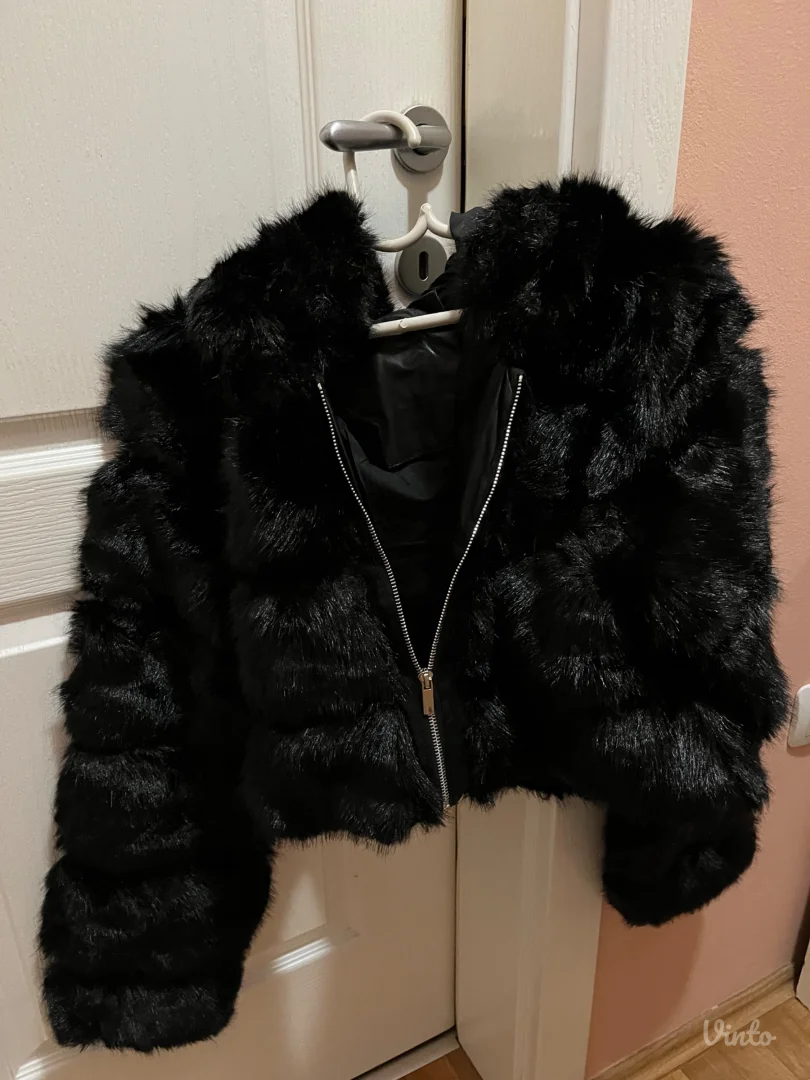 Crna ženska bundica/jaknica