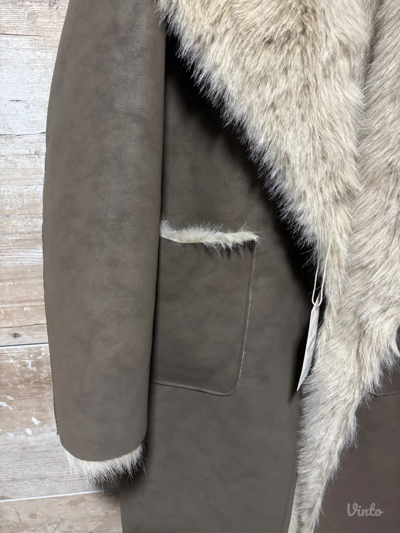 Zara bunda sa dva lica