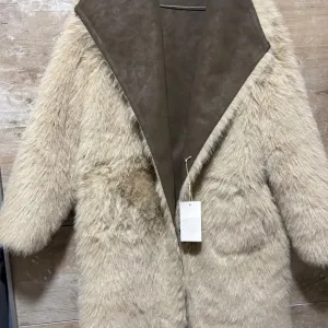 Zara bunda sa dva lica