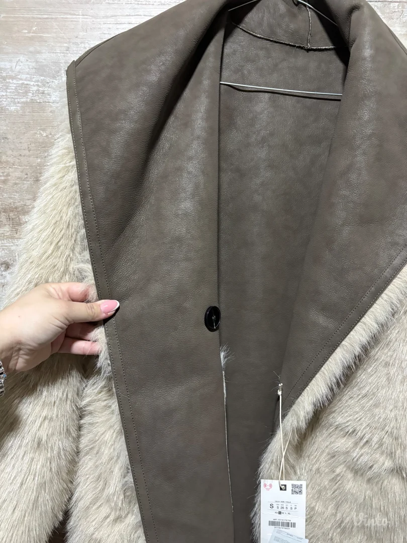 Zara bunda sa dva lica