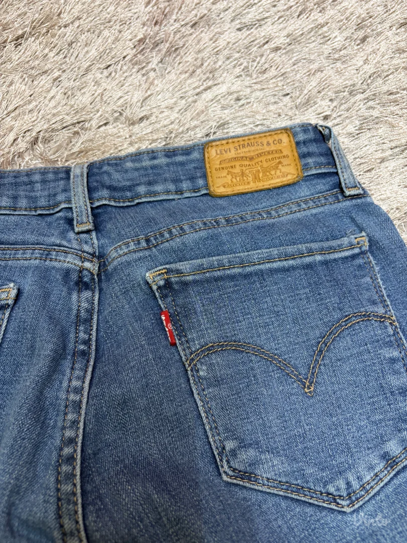 Levis 711 skiny