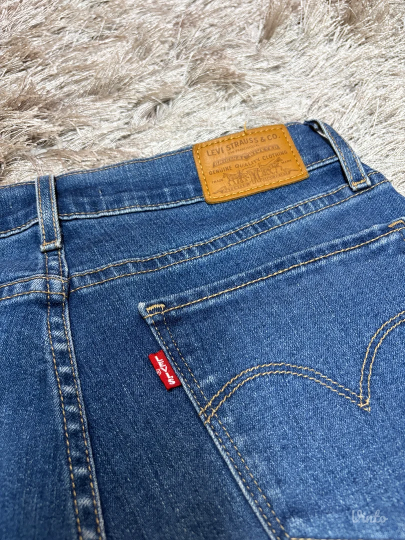 Levis premium 710 farmerke