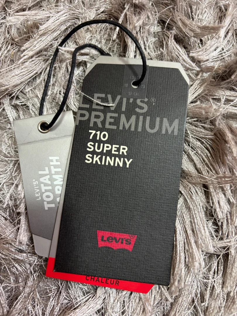 Levis premium 710 farmerke