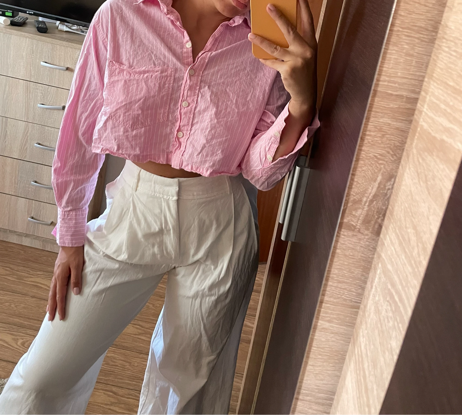 Zara pantalone i bershka kosulja