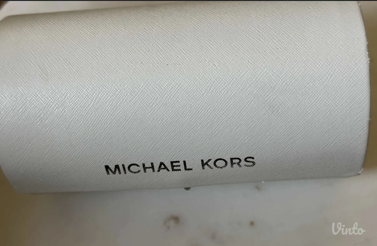 Michael Kors sat