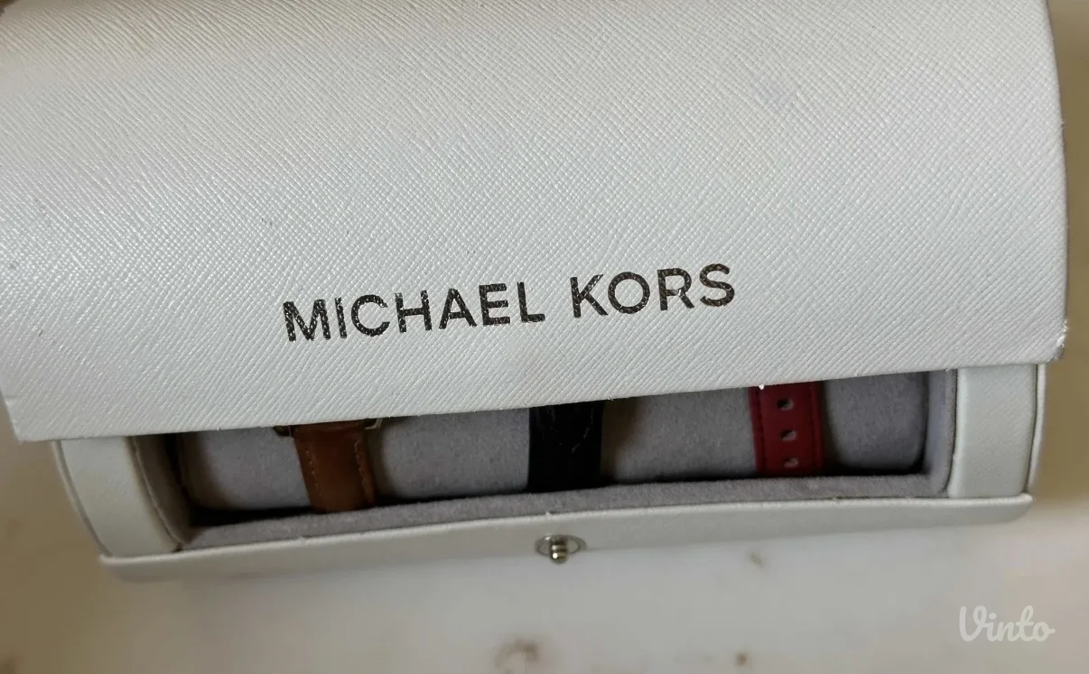 Michael Kors sat