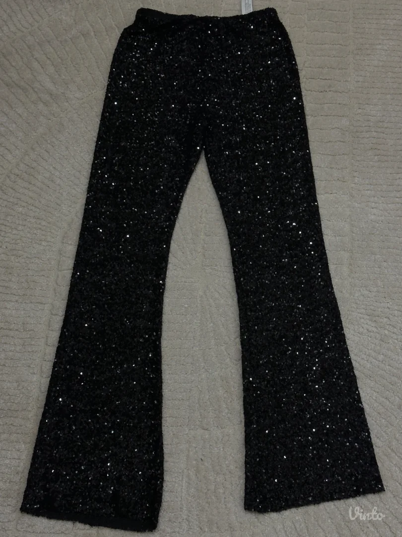 Zara - sljokicaste pantalone