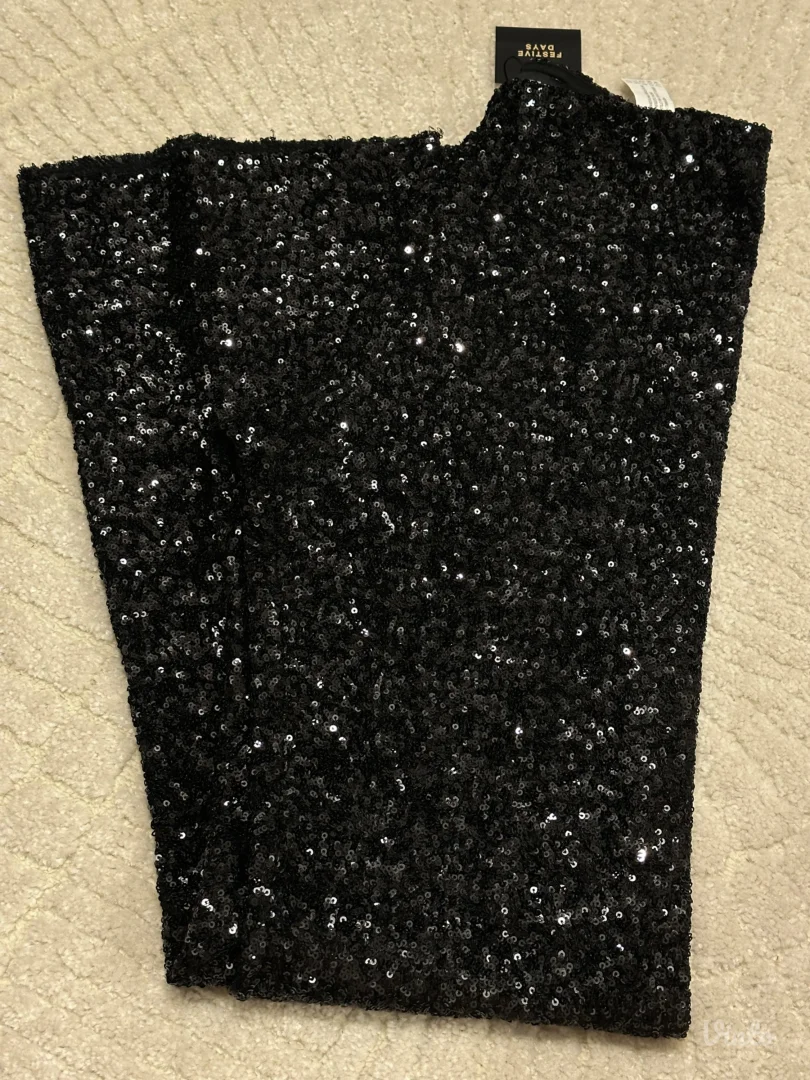 Zara - sljokicaste pantalone