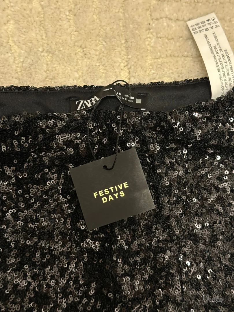 Zara - sljokicaste pantalone