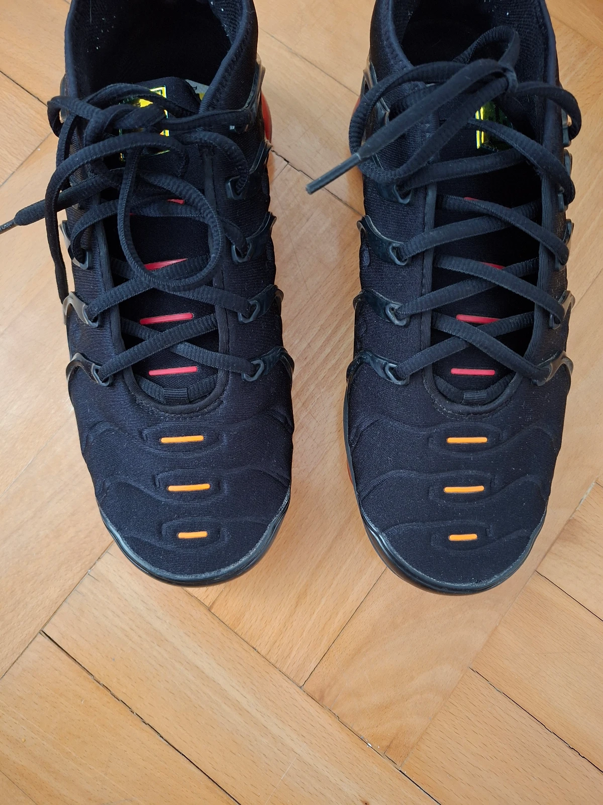 Nike Vapormax Plus Black/Magma