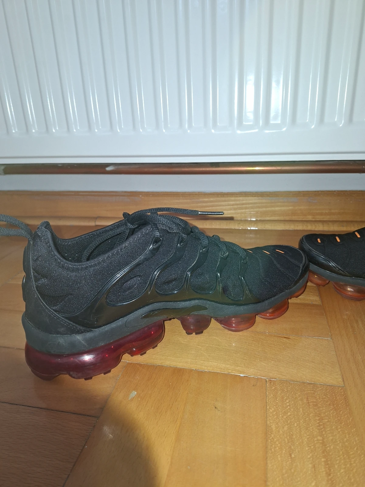 Nike Vapormax Plus Black/Magma